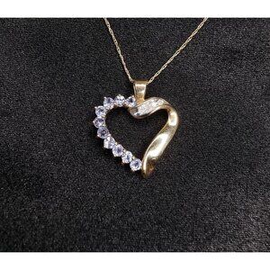 Vintage Early 2000s 10K Gold Tanzanite & Diamond Heart Pendant Necklace